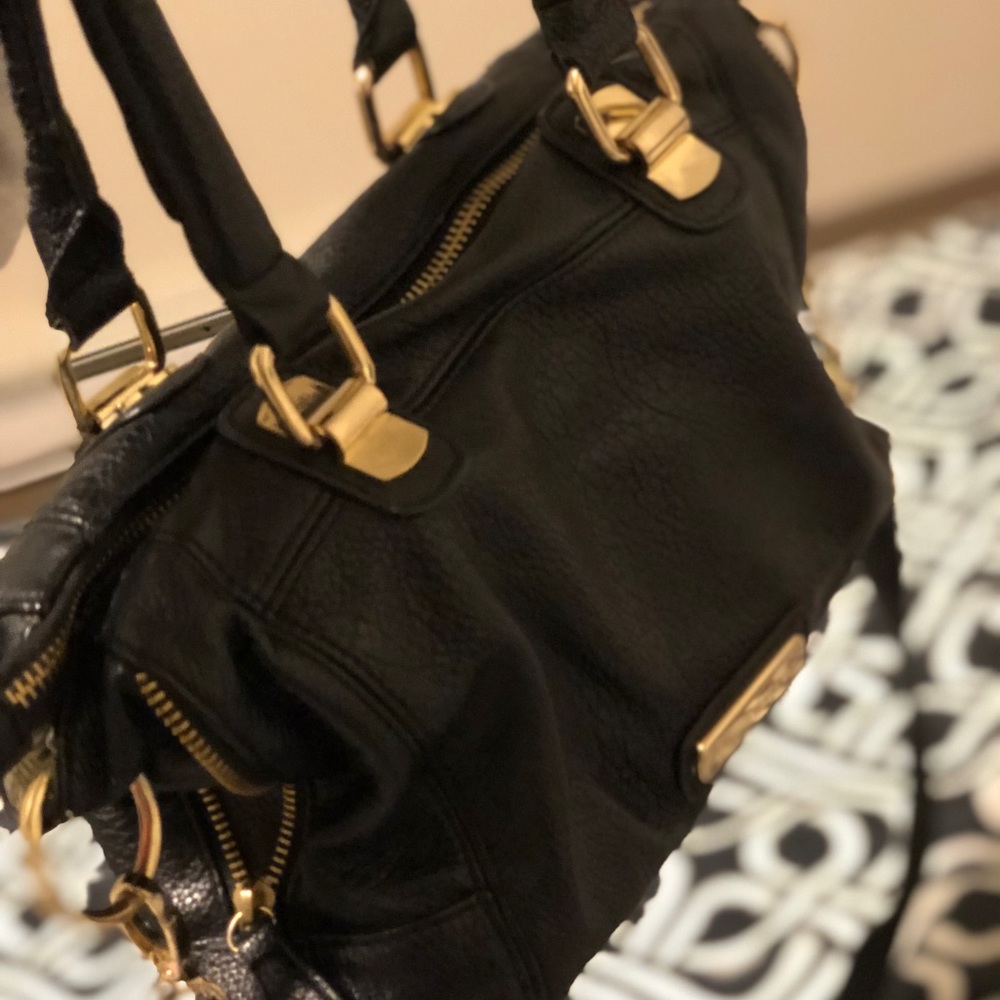 Steve Madden black bag crossbody gold embellished